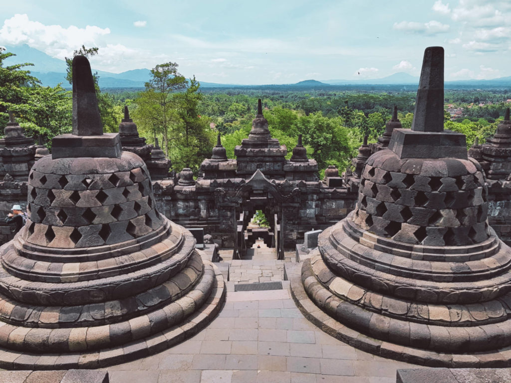 Borobudur - najbardziej tajemnicza świątynia w Indonezji (7)